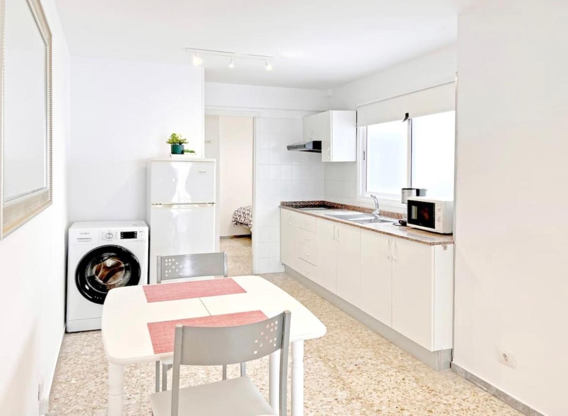 Cozy 2Bedroom Apartments In Los Cristianos Arona  Exterior photo